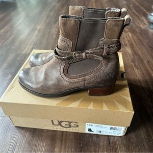 UGG Krewe brown ankle boots - size 9